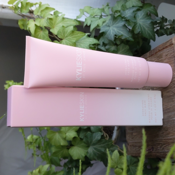 Kylie Cosmetics Other - Kylie Skin Hydrating Face Mask